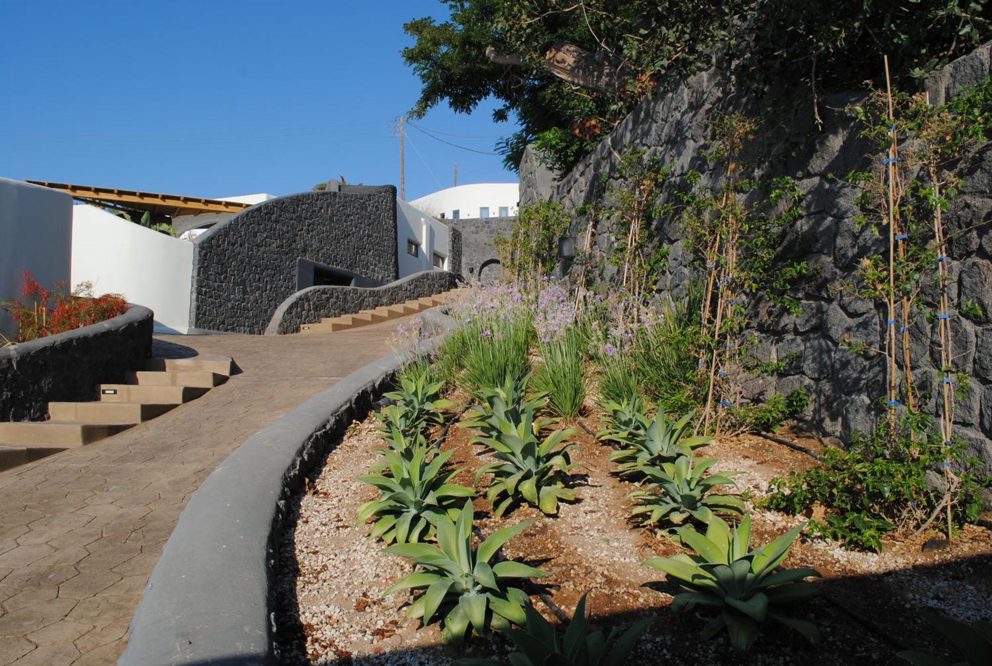 אימרוביגלי Secret Path Luxury Villas מראה חיצוני תמונה